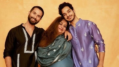 বাবা হিন্দু, মা মুসলিম! ইশানের ধর্ম কী? কটাক্ষের মোক্ষম জবাব দিল শাহিদের সৎ ভাই বাবা হিন্দু, মা মুসলিম! ইশানের ধর্ম কী? কটাক্ষের মোক্ষম জবাব দিল শাহিদের সৎ ভাই