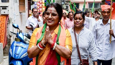 মেসি যেন ফের কলকাতায় আসেন, আর্জি জানালেন টালিগঞ্জের বিজেপি বিধায়ক পাপিয়া অধিকারী। (ফাইল ছবি, সৌজন্যে পিটিআই) মেসি যেন ফের কলকাতায় আসেন, আর্জি জানালেন টালিগঞ্জের বিজেপি বিধায়ক পাপিয়া অধিকারী। (ফাইল ছবি, সৌজন্যে পিটিআই)