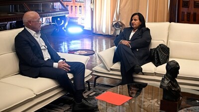 Venezuelan Parliament President Jorge Rodriguez (L) meets with former opposition lawmaker Dinorah Figuera in Caracas on June 18, 2026. (AFP)