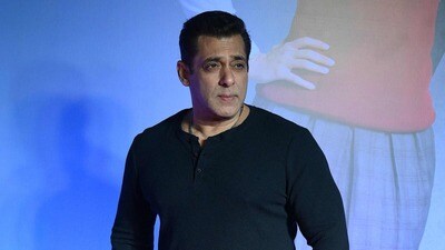 ‘ওয়েলকাম টু দ্য জঙ্গল’-এ থাকছে না সলমন খানের কেমিও। ‘ওয়েলকাম টু দ্য জঙ্গল’-এ থাকছে না সলমন খানের কেমিও।