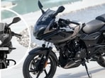 The updated Bajaj Pulsar 220F now features a new LED headlamp with integrated daytime running lights and LED turn indicators.