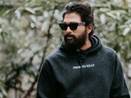 అల్లు అర్జున్ కు బిగ్ షాక్.. తొక్కిసలాట కేసులో సమన్లు(x/alluarjun)