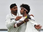 Sreesanth reignites feud with Harbhajan Singh, demands ring fight