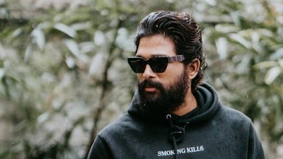 అల్లు అర్జున్ కు బిగ్ షాక్.. తొక్కిసలాట కేసులో సమన్లు (x/alluarjun) అల్లు అర్జున్ కు బిగ్ షాక్.. తొక్కిసలాట కేసులో సమన్లు (x/alluarjun)