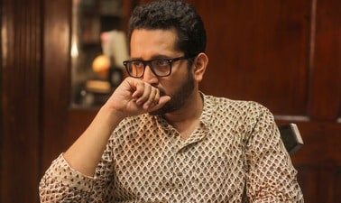 নতুন গোয়েন্দা ‘আদিত্য়’ হয়ে OTT-র পর্দায় পরমব্রত, ছদ্মবেশী-তে থাকছেন জুন-পায়েল-ঋতভারী নতুন গোয়েন্দা ‘আদিত্য়’ হয়ে OTT-র পর্দায় পরমব্রত, ছদ্মবেশী-তে থাকছেন জুন-পায়েল-ঋতভারী