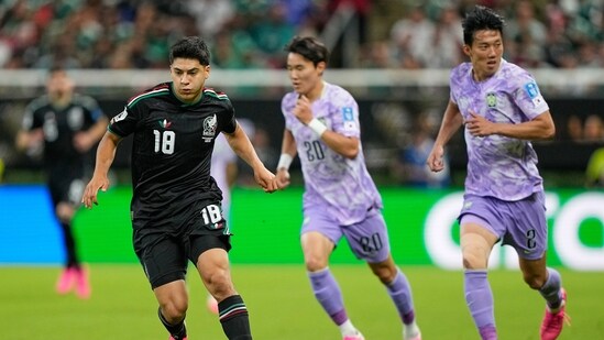 Mexico's Obed Vargas had a big shot from outside the box only to be denied by the goalkeeper.(AP Photo/Natacha Pisarenko)