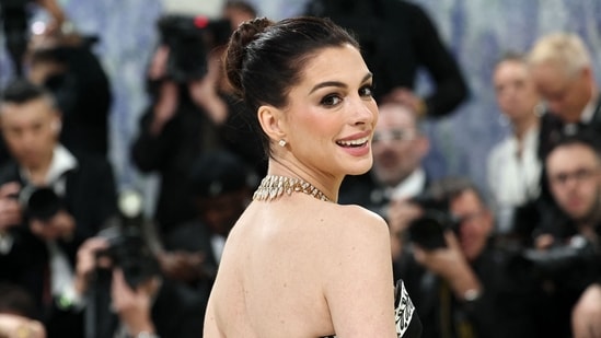 Anne Hathaway had an early-onset cataract in her left eye. (Getty Images via AFP)