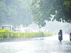 ద్రోణి ప్రభావం - ఏపీకి వర్ష సూచన