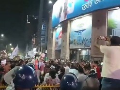  ‘ভারতীয় আধিপত্যবাদের’ বিরুদ্ধে ১১ দফা দাবি উত্থাপন করেছে এই বাংলাদেশ আজাদ পার্টি। 