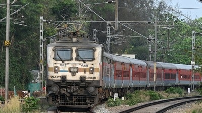 పలు రైళ్లు పొడిగింపు పలు రైళ్లు పొడిగింపు