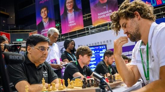 Magnus Carlsen bounced back with eight blitz wins in a row on Saturday in the Fide World Team Rapid and Blitz Championship (FIDE)