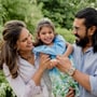 క్లిన్ కారా ఫేస్ రివీల్.. సోషల్ మీడియాలో రచ్చ చేస్తున్న ఫొటో