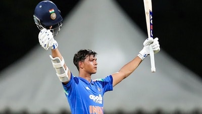 సెంచరీ చేసినా జైస్వాల్ పై వేటు (ANI Pic Service) సెంచరీ చేసినా జైస్వాల్ పై వేటు (ANI Pic Service)