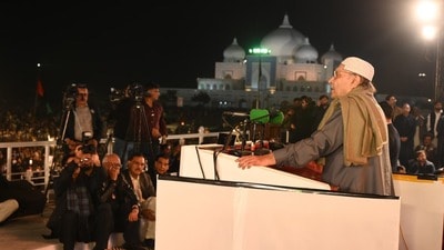 জারদারির বক্তব্যকে সরাসরি প্রত্যাখ্যান করে ভারতের বিদেশ মন্ত্রক (MEA) একে ‘অযাচিত’, ‘অযৌক্তিক’ এবং ‘রাজনৈতিক উদ্দেশ্যপ্রণোদিত আক্রমণ’ বলে আখ্যা দিয়েছে। জারদারির বক্তব্যকে সরাসরি প্রত্যাখ্যান করে ভারতের বিদেশ মন্ত্রক (MEA) একে ‘অযাচিত’, ‘অযৌক্তিক’ এবং ‘রাজনৈতিক উদ্দেশ্যপ্রণোদিত আক্রমণ’ বলে আখ্যা দিয়েছে।