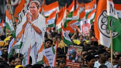 ফের তৃণমূল কংগ্রেসের অন্দরে ভাঙনের জল্পনা উসকে দিলেন ইটাহারের বিধায়ক মোশারফ হোসেন ফের তৃণমূল কংগ্রেসের অন্দরে ভাঙনের জল্পনা উসকে দিলেন ইটাহারের বিধায়ক মোশারফ হোসেন
