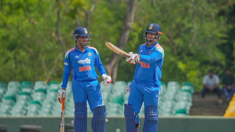ব্যাটে ঝড় তুলে বিশ্বরেকর্ড বিস্ময় বালকের