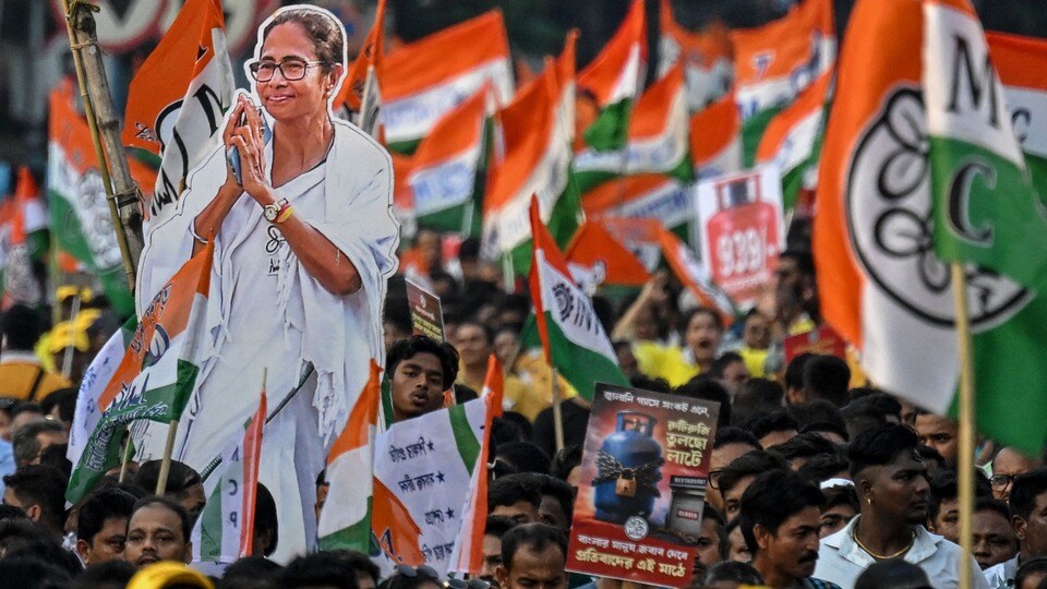 ফের তৃণমূল কংগ্রেসের অন্দরে ভাঙনের জল্পনা উসকে দিলেন ইটাহারের বিধায়ক মোশারফ হোসেন