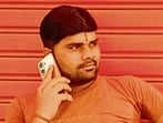 32-year-old Vipin Yadav from Bihar fell nearly 25 feet from Dhuri railway bridge. (HT Photo)