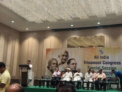 ঋতব্রত বন্দ্যোপাধ্যায়দের বৈঠক নিউ টাউনের হোটেলে।