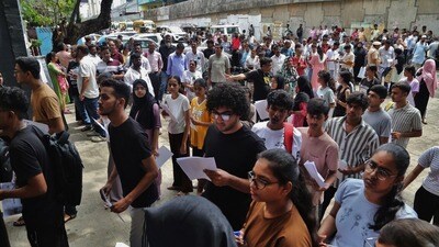 দ্বিতীয়বারও NEET-UG পরীক্ষার প্রশ্ন ফাঁস? ( photo by Praful Gangurde / Hindustan Times )