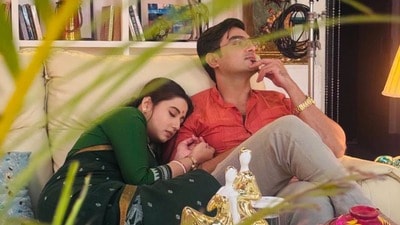 ডুবে ডুবে জল খাচ্ছে স্বস্তিকা-অর্ণব! প্রেমচর্চার আগুনে ঘি ঢেলে কী বললেন বিদ্যা? ডুবে ডুবে জল খাচ্ছে স্বস্তিকা-অর্ণব! প্রেমচর্চার আগুনে ঘি ঢেলে কী বললেন বিদ্যা?