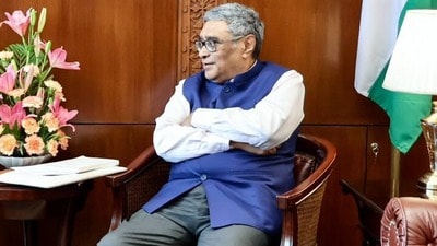 New Delhi, Jun 17 (ANI): West Bengal Finance Minister Swapan Dasgupta calls on Union Finance Minister Nirmala Sitharaman, in New Delhi on Wednesday. (@nsitharamanoffc X/ANI Photo) (@nsitharamanoffc) New Delhi, Jun 17 (ANI): West Bengal Finance Minister Swapan Dasgupta calls on Union Finance Minister Nirmala Sitharaman, in New Delhi on Wednesday. (@nsitharamanoffc X/ANI Photo) (@nsitharamanoffc)