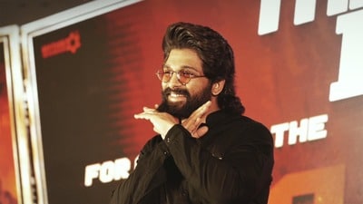 సంధ్య థియేటర్ తొక్కిసలాట కేసులో కోర్టుకు రాని అల్లు అర్జున్..ఇప్పుడు ఏం జరుగుతుంది? (x/alluarjun)