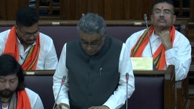 রাজ্যের প্রশাসনিক পরিকাঠামোকে আরও শক্তিশালী ও জনমুখী করতে বড় ঘোষণা করলেন অর্থমন্ত্রী স্বপন দাশগুপ্ত। রাজ্যের প্রশাসনিক পরিকাঠামোকে আরও শক্তিশালী ও জনমুখী করতে বড় ঘোষণা করলেন অর্থমন্ত্রী স্বপন দাশগুপ্ত।