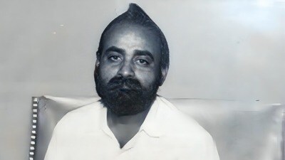 কলকাতার অন্যতম গুরুত্বপূর্ণ রাস্তা সুরাবর্দি অ্যাভিনিউয়ের নাম বদলে এবার রাখা হচ্ছে গোপাল মুখার্জি রোড। কলকাতার অন্যতম গুরুত্বপূর্ণ রাস্তা সুরাবর্দি অ্যাভিনিউয়ের নাম বদলে এবার রাখা হচ্ছে গোপাল মুখার্জি রোড।