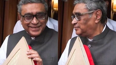 নতুন সরকারের প্রথম বাজেট পেশের দিন শুধু আর্থিক ঘোষণা বা করনীতিই নয়, নজর কাড়ল অর্থমন্ত্রীর হাতে থাকা একটি বিশেষ ফাইল। নতুন সরকারের প্রথম বাজেট পেশের দিন শুধু আর্থিক ঘোষণা বা করনীতিই নয়, নজর কাড়ল অর্থমন্ত্রীর হাতে থাকা একটি বিশেষ ফাইল।