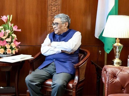 New Delhi, Jun 17 (ANI): West Bengal Finance Minister Swapan Dasgupta calls on Union Finance Minister Nirmala Sitharaman, in New Delhi on Wednesday. (@nsitharamanoffc X/ANI Photo)