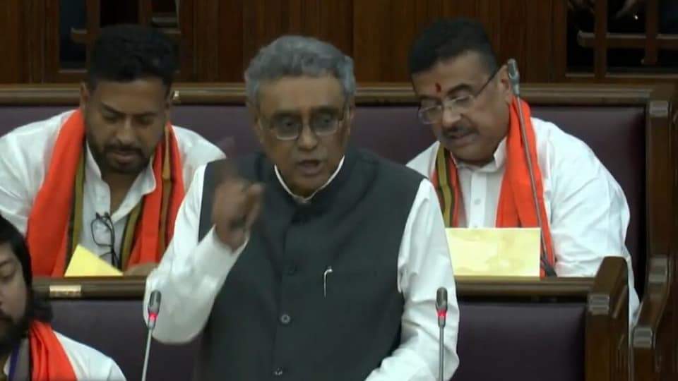 সোমবার বিধানসভায় বাজেট পেশ করতে গিয়ে তিনি জানান, রাজ্যে নতুন স্টার্টআপ নীতি চালু করা হবে।