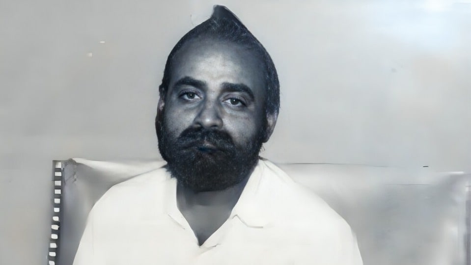 কলকাতার অন্যতম গুরুত্বপূর্ণ রাস্তা সুরাবর্দি অ্যাভিনিউয়ের নাম বদলে এবার রাখা হচ্ছে গোপাল মুখার্জি রোড।