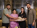 మెగాస్టార్ ఇంట్లో బంగారం.. సమంతకు ఊహించని గిఫ్ట్ ఇచ్చిన చిరంజీవి దంపతులు(x/TralalaPictures)