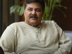 মরণোত্তর পদ্মশ্রী পেলেন সতীশ, কান্নায় ভেঙে পড়লেন ভাই