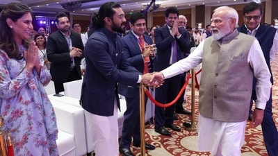 Ram Charan Modi: ప్రధాని మోదీతో రామ్ చరణ్ స్పెషల్ మూమెంట్.. ఫొటోలు షేర్ చేసిన గ్లోబల్ స్టార్ Ram Charan Modi: ప్రధాని మోదీతో రామ్ చరణ్ స్పెషల్ మూమెంట్.. ఫొటోలు షేర్ చేసిన గ్లోబల్ స్టార్