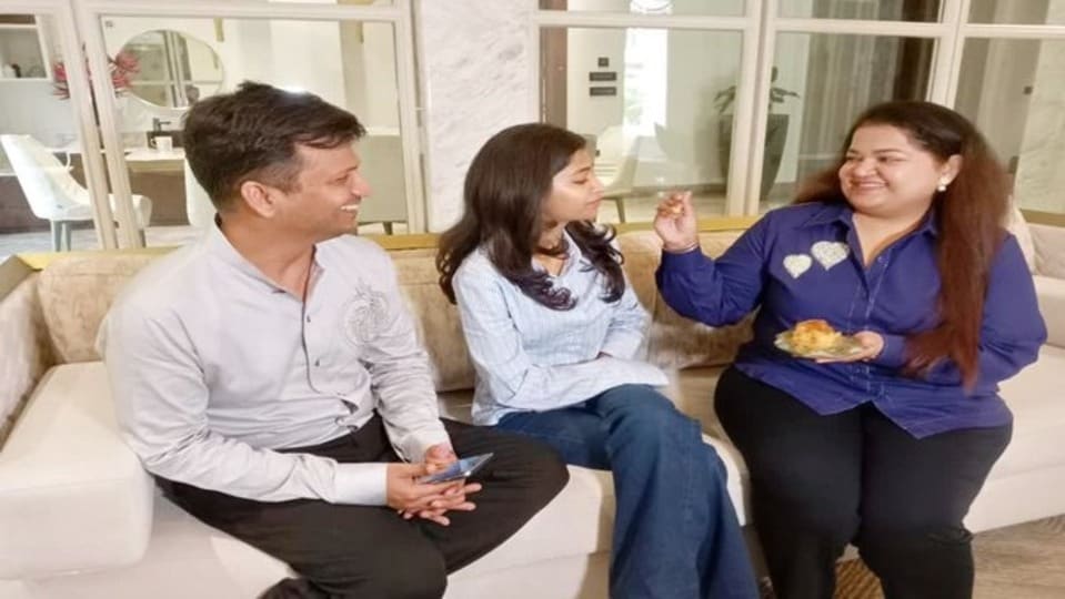CBSE দ্বাদশ শ্রেণিতে দেশসেরা রাঁচির অবনী কেজরিওয়াল (সৌজন্যে টুইটার)