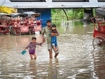 Locations, identified include Sonia Vihar, Yamuna Bazar, Jagatpur Bund, the ITO Barrage, the LF Bund near Shastri Nagar, Power House Bund and a vulnerable stretch near Sungarpur in Burari. (HT Archive)