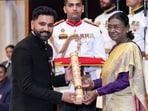 Rohit Sharma received the Padma Shri from President Droupadi Murmu.
Rohit Sharma received the Padma Shri from President Droupadi Murmu.