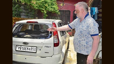One of the vandalised vehicles in Shimlapuri of Ludhiana. (Gurpreet Singh/HT)