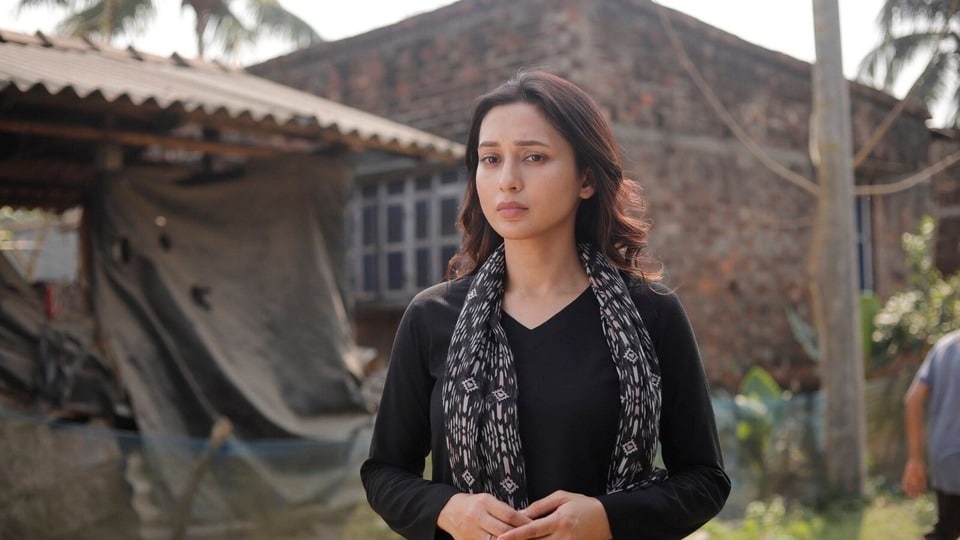 অবশেষে স্বস্তিতে মিমি