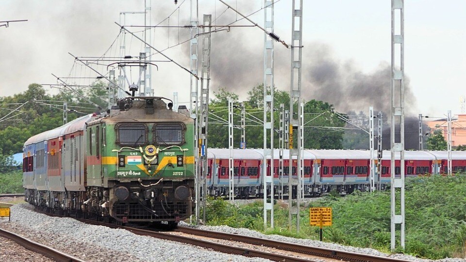 పలు రైళ్లు రద్దు, మరికొన్ని మళ్లింపు