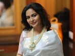 ఆమె శరీరం ఆమె హక్కు అయితే వాడి కళ్లు వాడి ఇష్టం.. ఫెమినిజంపై సింగర్ సునీత కామెంట్స్.. మహిళల ఆగ్రహం
