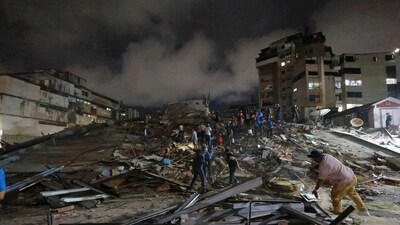 Two back-to-back earthquakes hit Venezuela on Wednesday evening, leaving a trail of destruction and affecting whole communities in their wake. (AP) Two back-to-back earthquakes hit Venezuela on Wednesday evening, leaving a trail of destruction and affecting whole communities in their wake. (AP)
