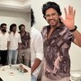 ఒకే ఫ్రేమ్‌లో 5500 కోట్ల దర్శకులు, నిర్మాతలు- నవీన్ పోలిశెట్టి మాటలకు నవ్వులే నవ్వులు-ఎవరెవరున్నారంటే?

