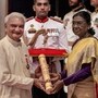 PM মোদীর সঙ্গে হ্যান্ডশেক মিস, মুখ খুললেন পদ্মশ্রী প্রাপ্ত অভিনেতা(PTI)