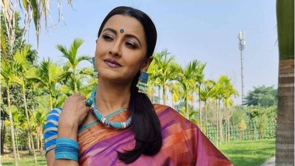 দিদি নম্বর ১-এর প্রথম সিজন সঞ্চালনা করেছিলেন কে?