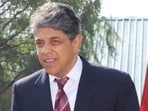 Mahesh Dixit has mostly served in the field by heading SIBs in Kohima and Patna apart from doing a foreign stint in Moscow.