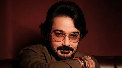 ‘একটা ছেলে আমার ঠোঁট কামড়ে মাংস ঝুলিয়ে দিয়েছিল…’, ভয়ঙ্কর 'ভালোবাসার' স্মৃতি প্রসেনজিৎ-এর! ‘একটা ছেলে আমার ঠোঁট কামড়ে মাংস ঝুলিয়ে দিয়েছিল…’, ভয়ঙ্কর 'ভালোবাসার' স্মৃতি প্রসেনজিৎ-এর!