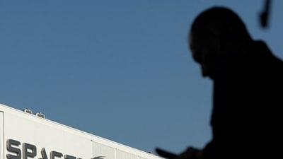 SpaceX Starlink mobile service US telecom, direct-to-consumer phone plans. (REUTERS/Mike Blake/File Photo) (REUTERS)